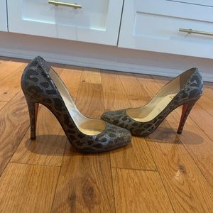 Christian Louboutin Leopard pump